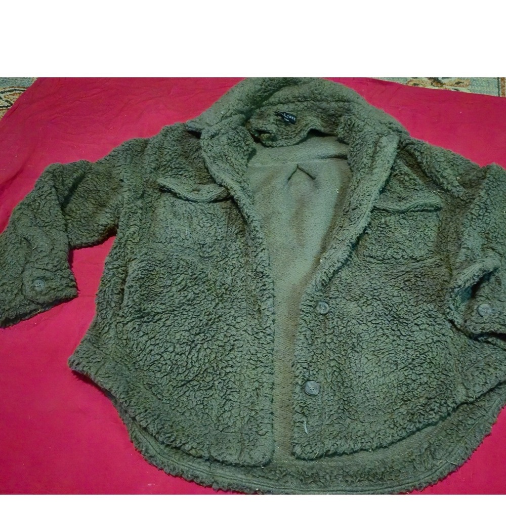 Love Tree Olive Green Sherpa Shacket Button Front Faux Fur Fleece Jacket Medium